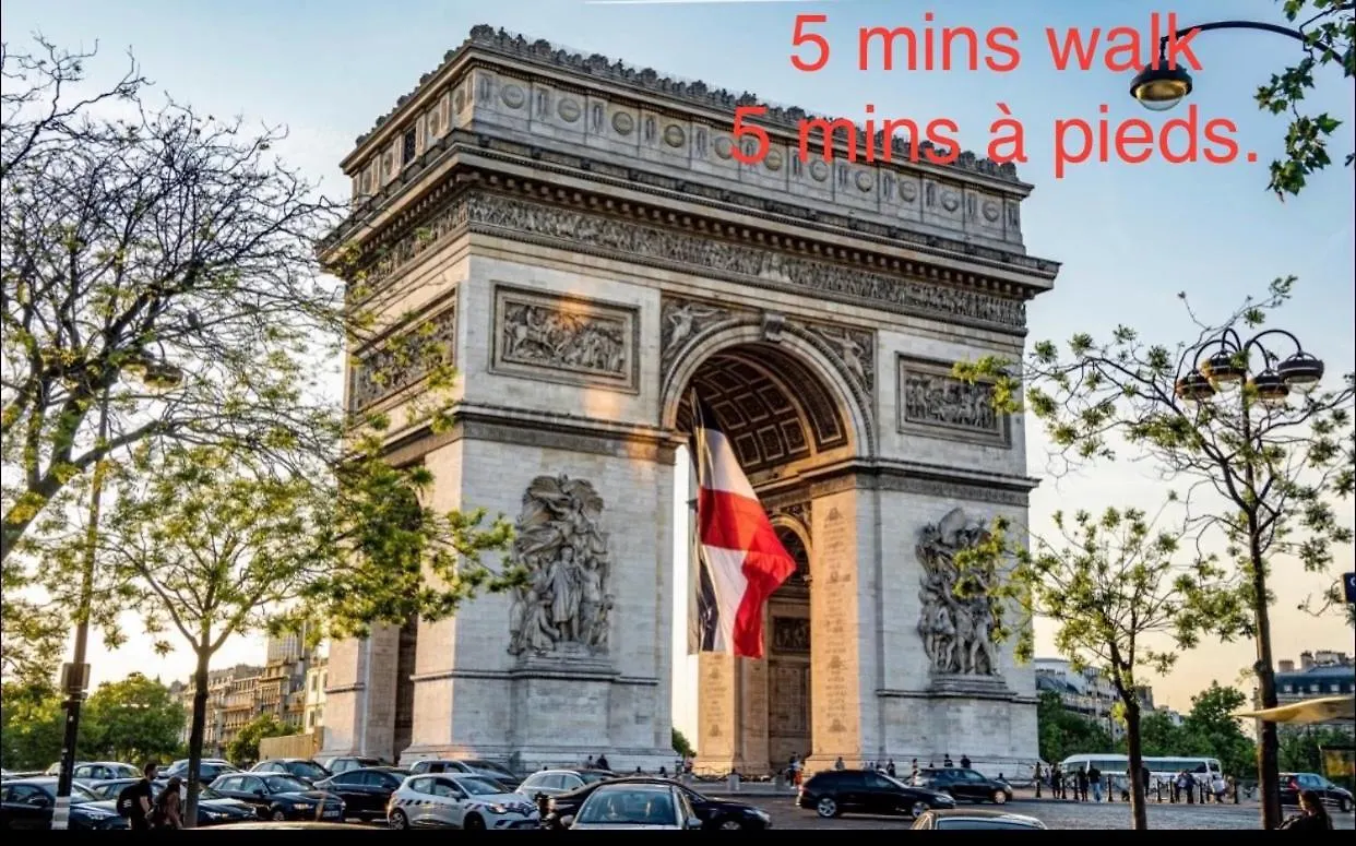 Апартаменты 10 Mins Walk Eiffel Tower, 16